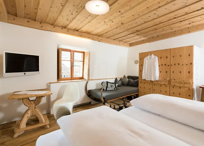 Hotel & Gourmetwirtshaus Kirchenwirt Seit 1326
